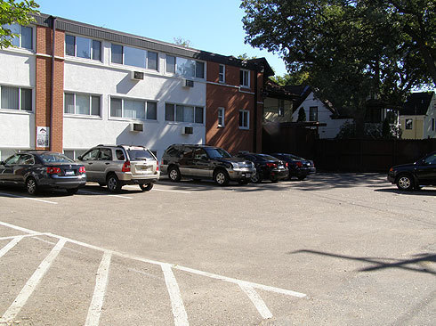 Minneapolis Apartment: 2832 Humboldt Ave S