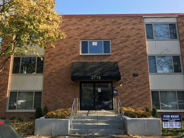 Minneapolis Apartment: 2715 Dupont Ave S