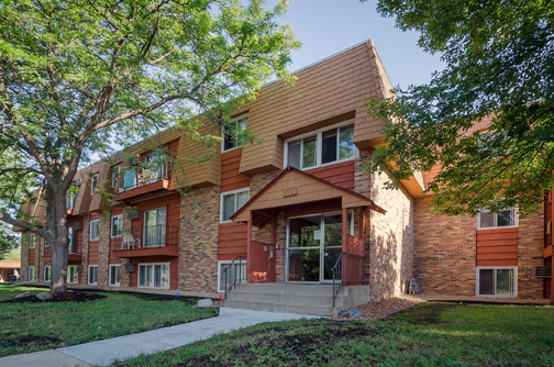 St. Louis Park Apartment: 8008 West 28th St