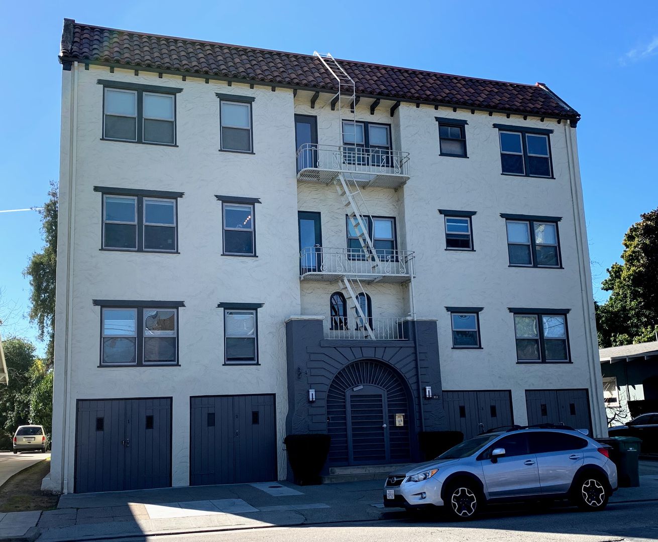Oakland Apartment: 507 Forest Street