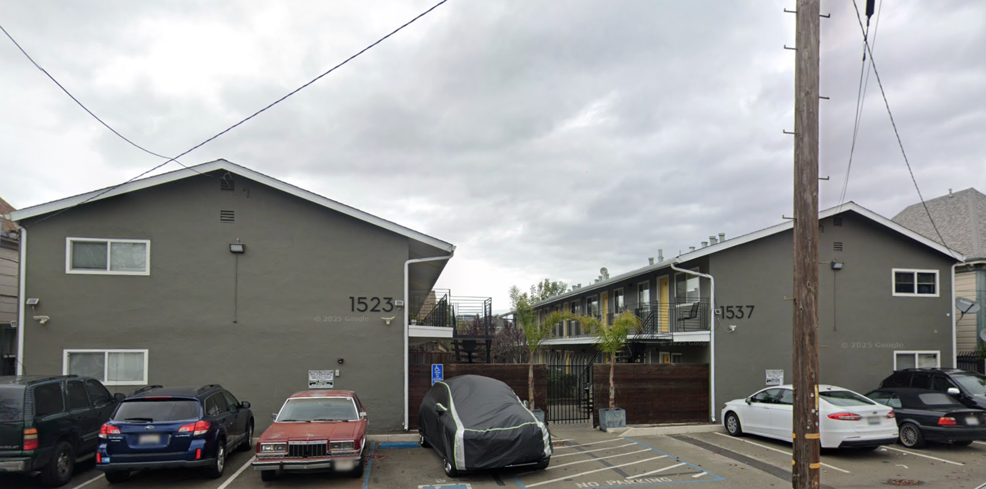 Oakland Apartment: 1537 8th Ave