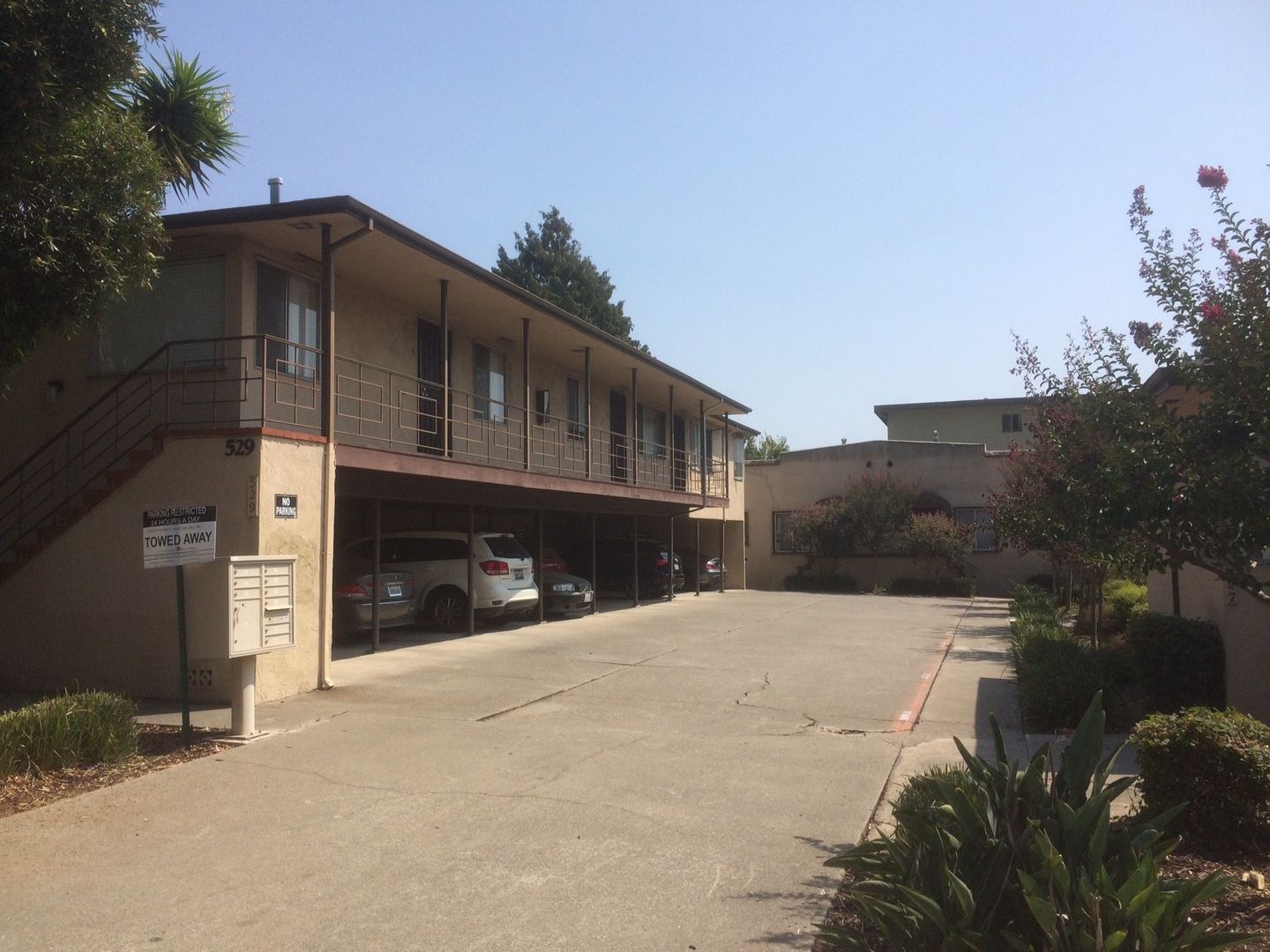 San Leandro Apartment: 529 Callan Ave