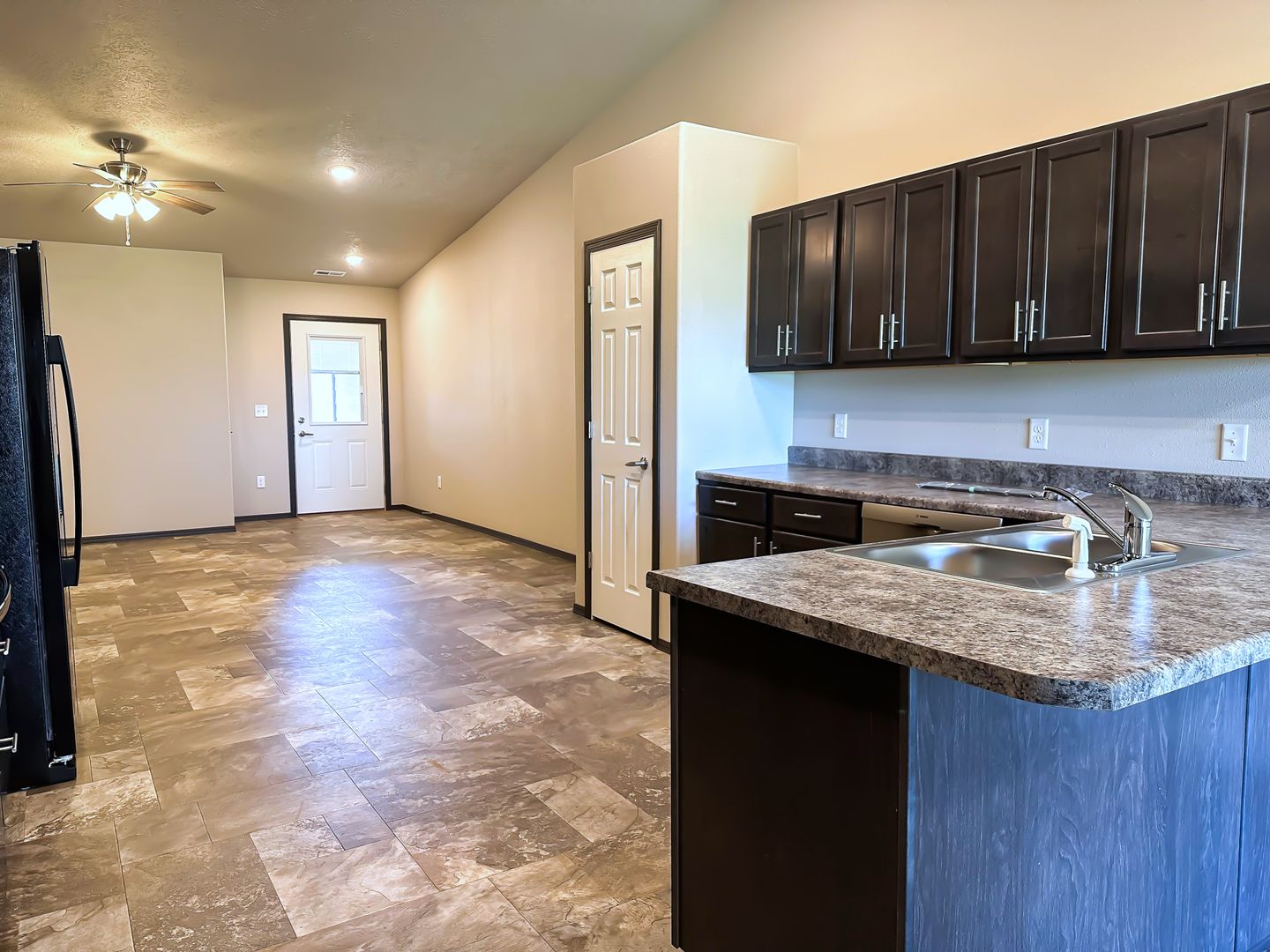 Heritage Townhomes LLC 3 of 11