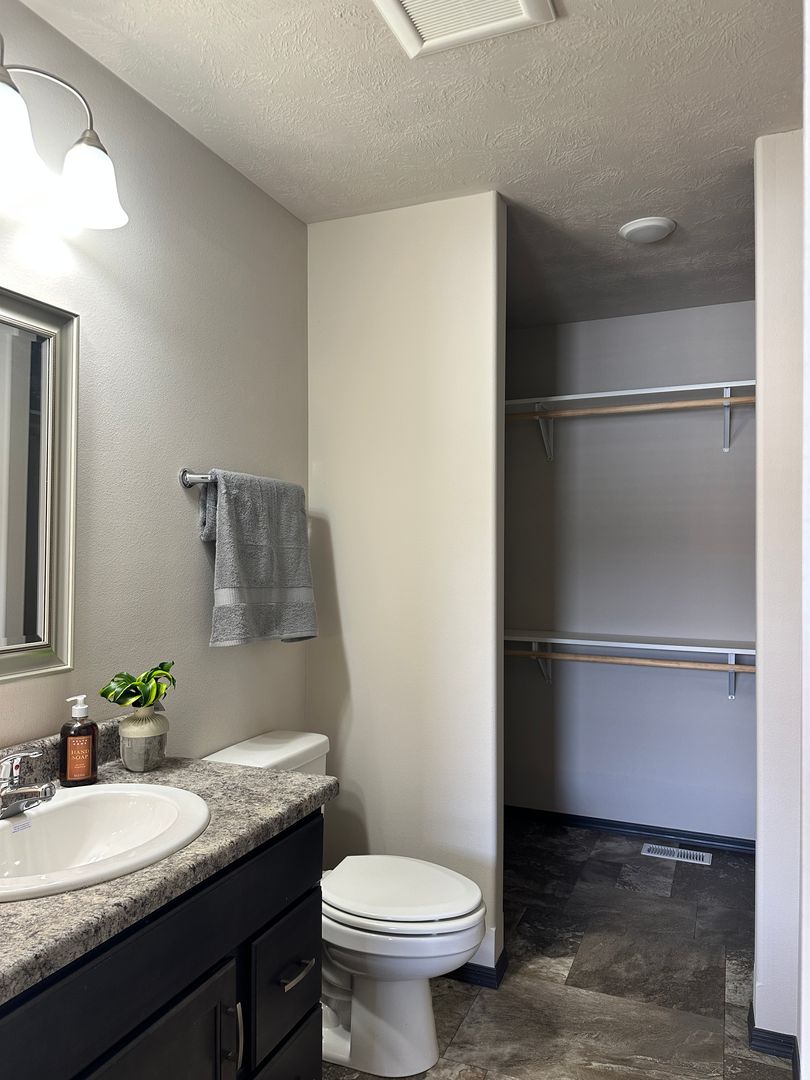 Heritage Townhomes LLC 4 of 12