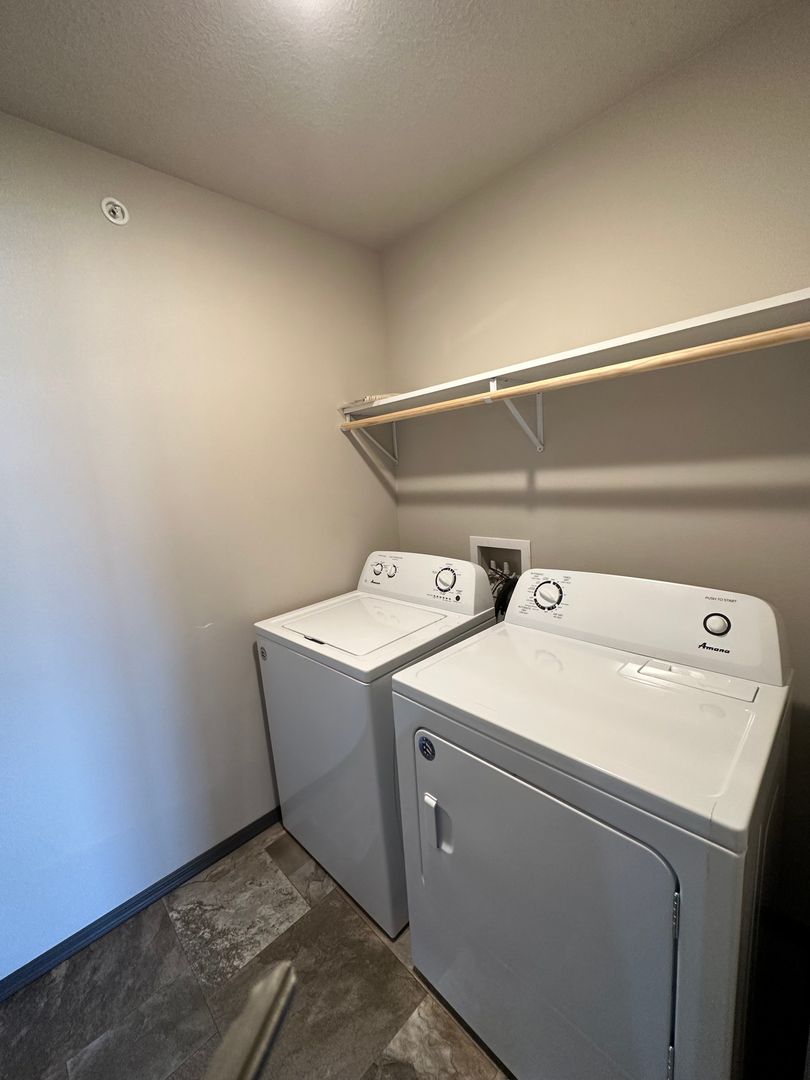 Heritage Townhomes LLC 9 of 11