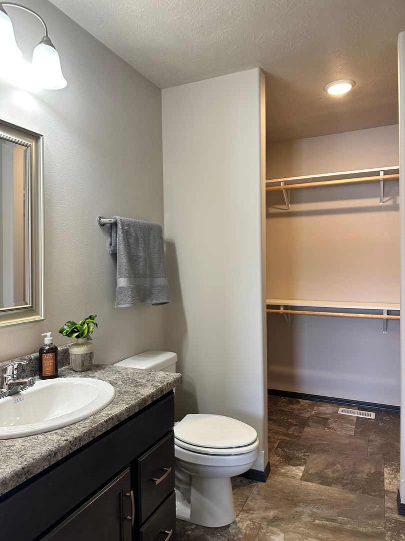 Heritage Townhomes LLC 7 of 12