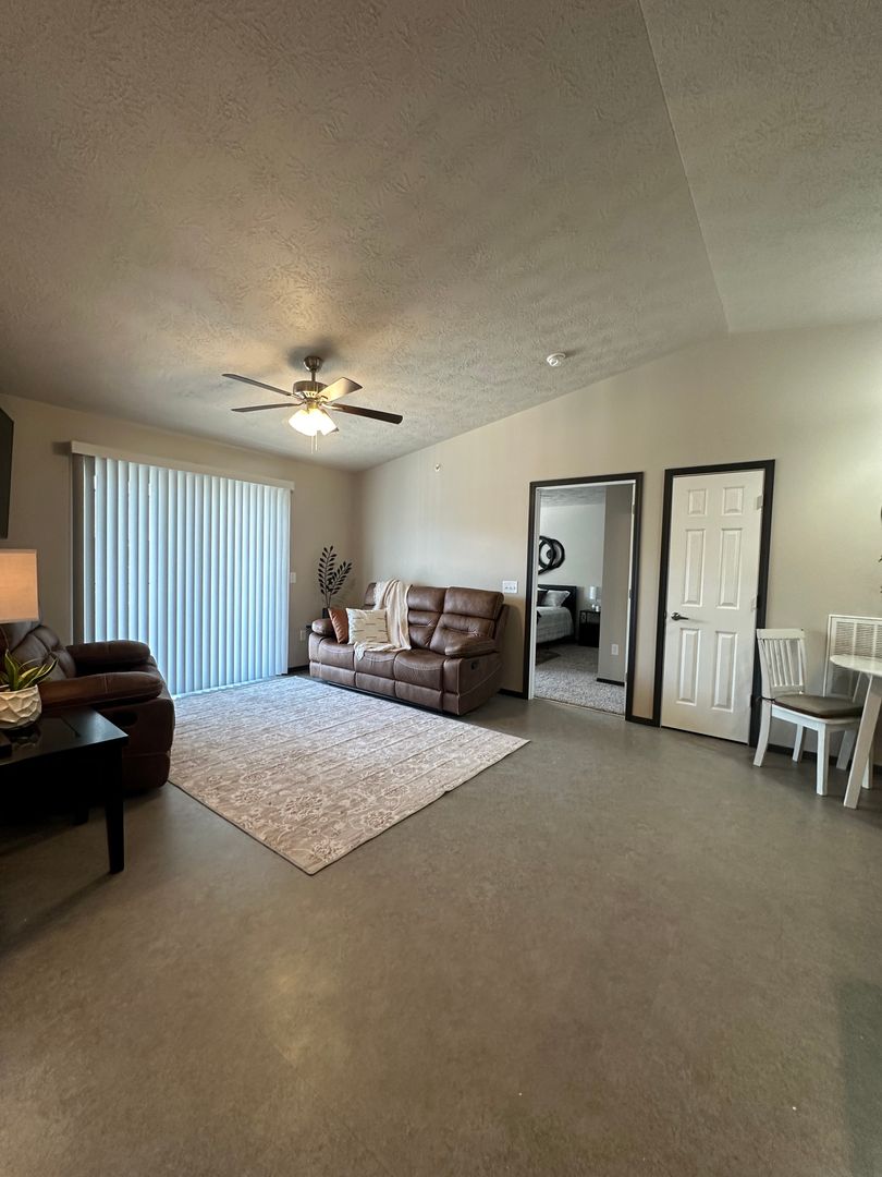 Heritage Townhomes LLC 5 of 6