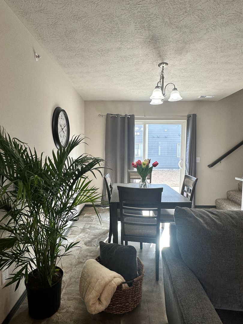 Heritage Townhomes LLC 8 of 12