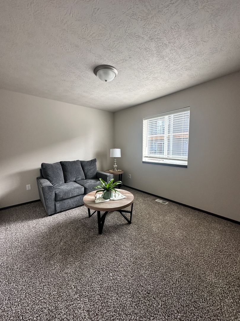 Heritage Townhomes LLC 9 of 12