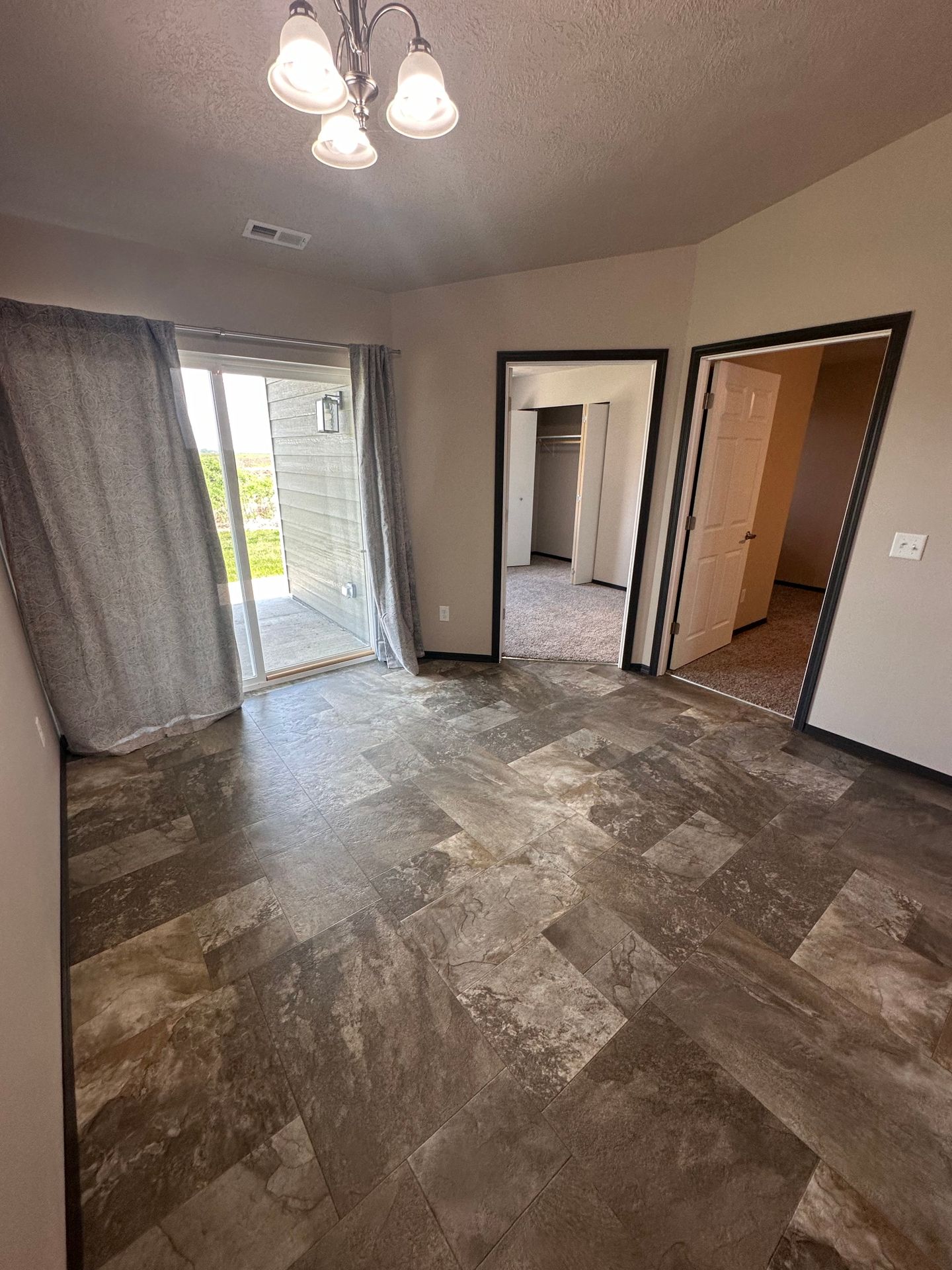 Heritage Townhomes LLC 6 of 12