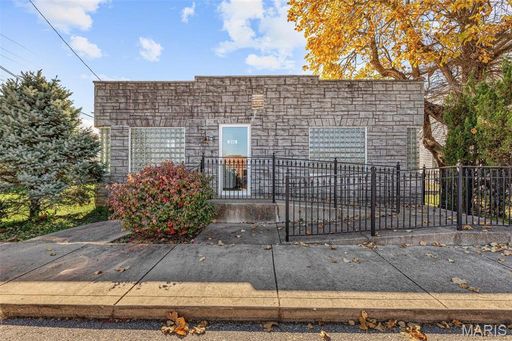 Commercial Office Space Near Courthouse