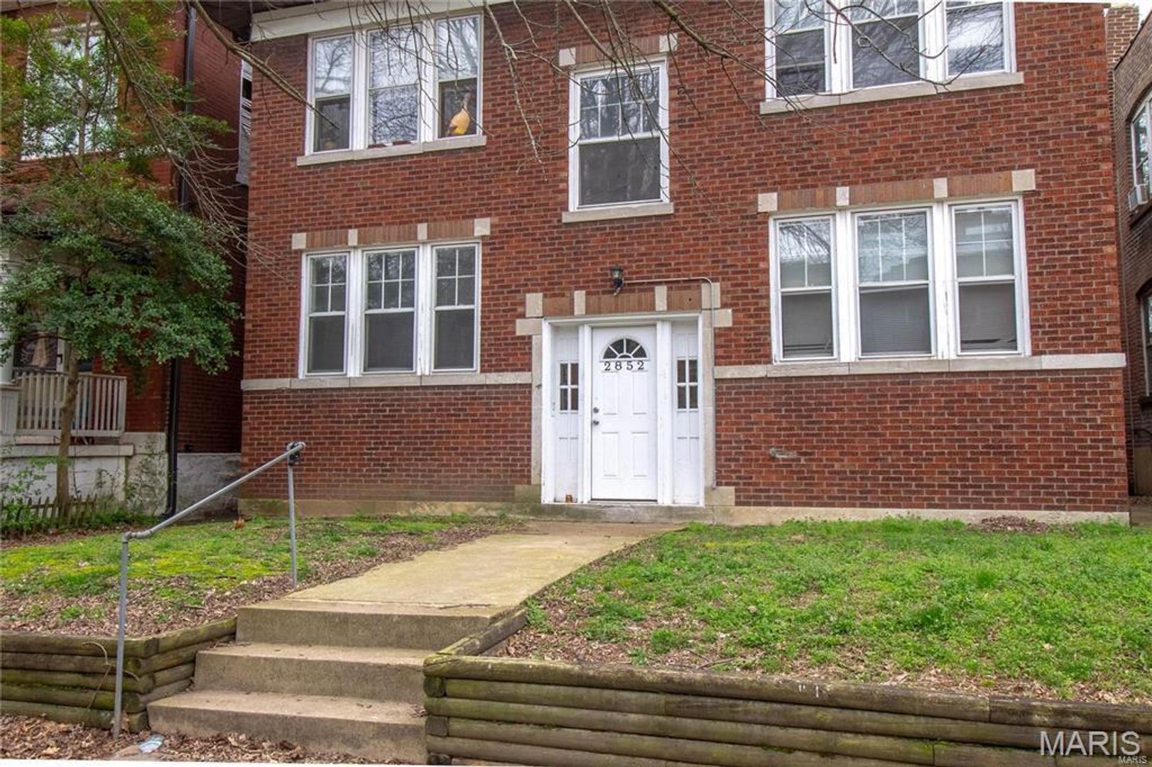 St Louis Apartment: 2852 Shenandoah Ave
