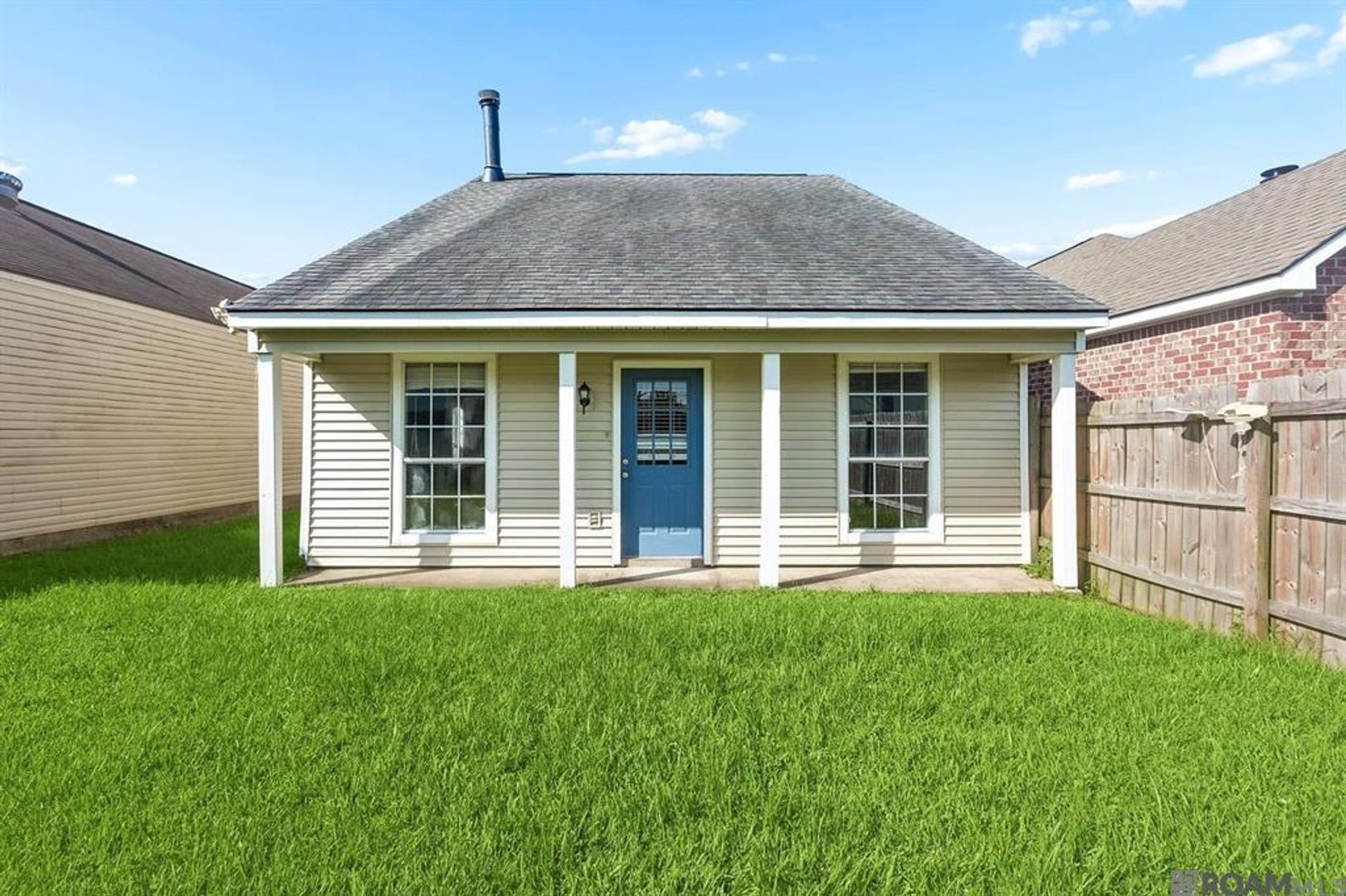 Baton Rouge House: 3325 Myrtle Grove Drive