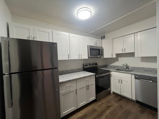 Prospect 1BR/1B with Heat included! – photo 1