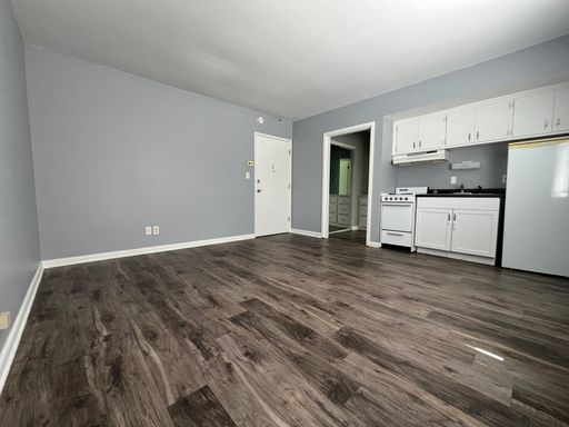 Studio on Prospect Right by Lake- Heat Included! – photo 1