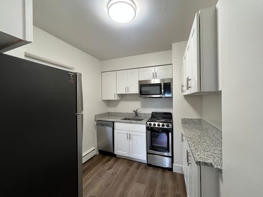 Prospect 1BR/1B with Heat Included! – photo 1