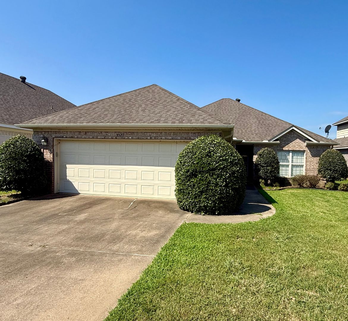 Jonesboro House: 3521 Old Dornick