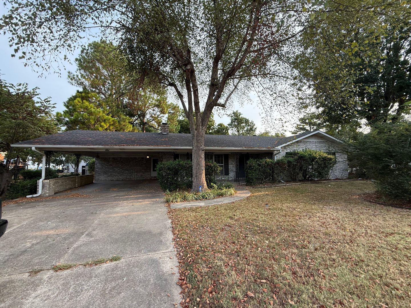 Harrisburg House: 504 W South St