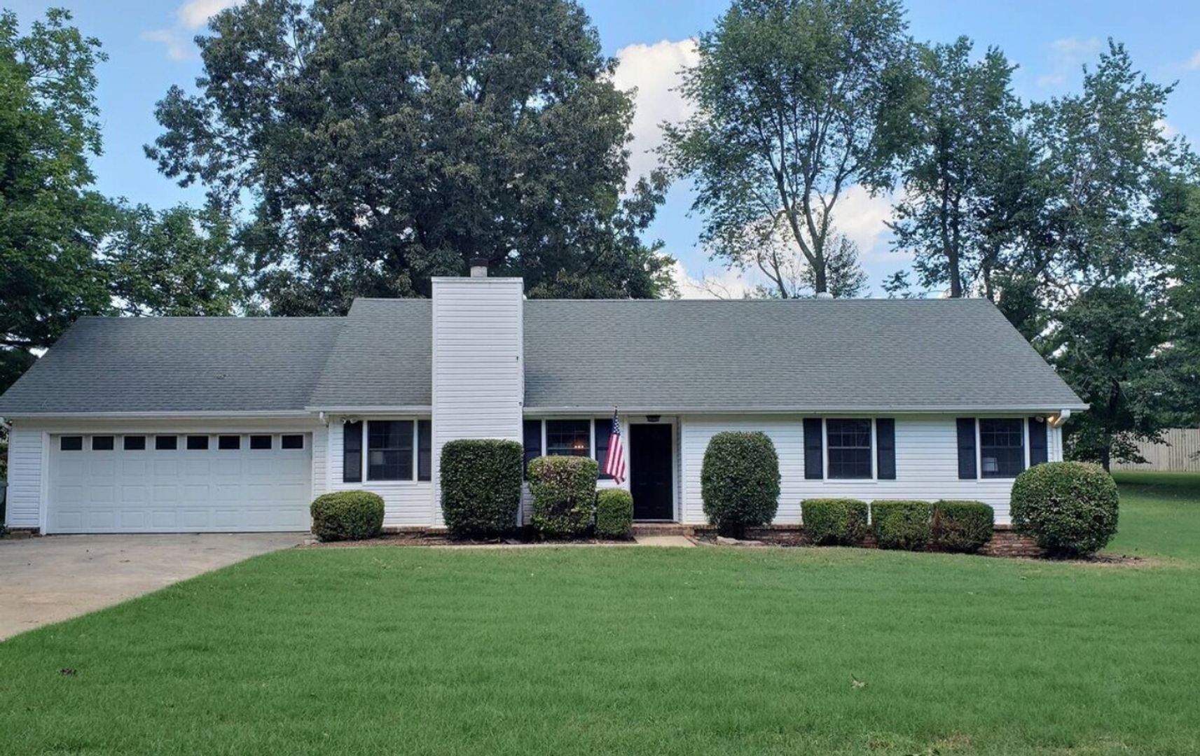 Jonesboro House: 606 Shadow Ridge Dr