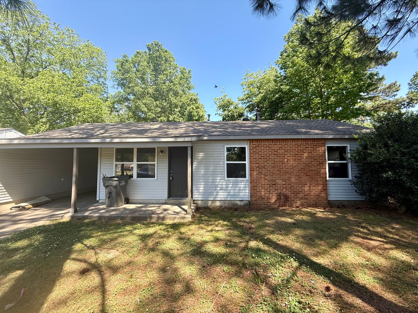 Jonesboro House: 2310 Fairfield