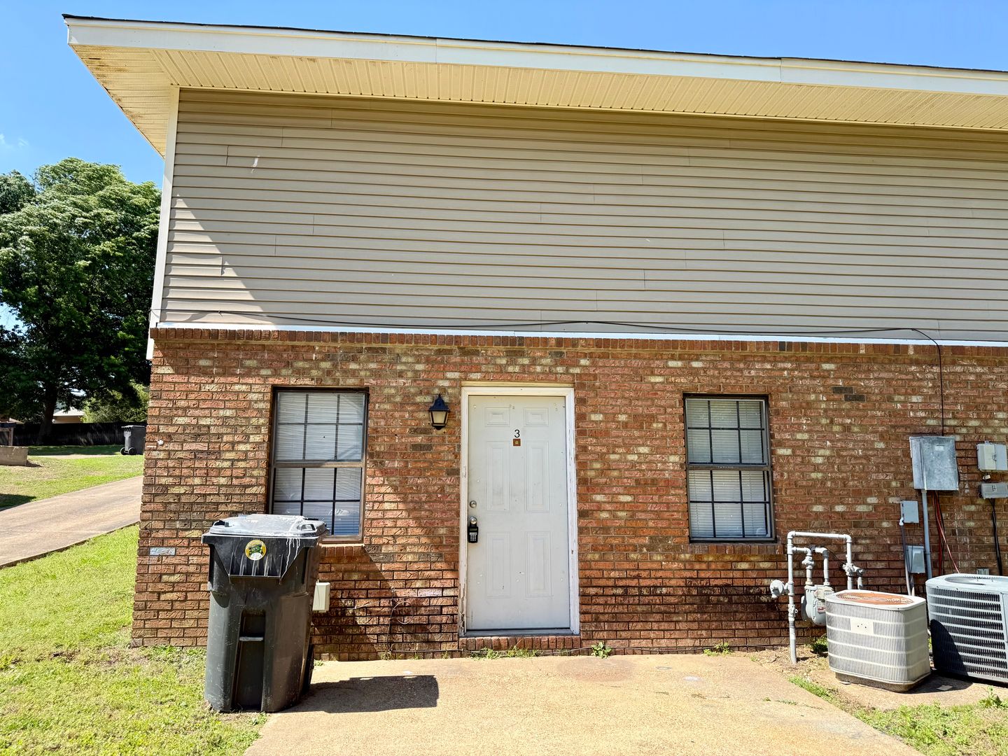 Jonesboro Apartment: 2011 Stonemill Drive