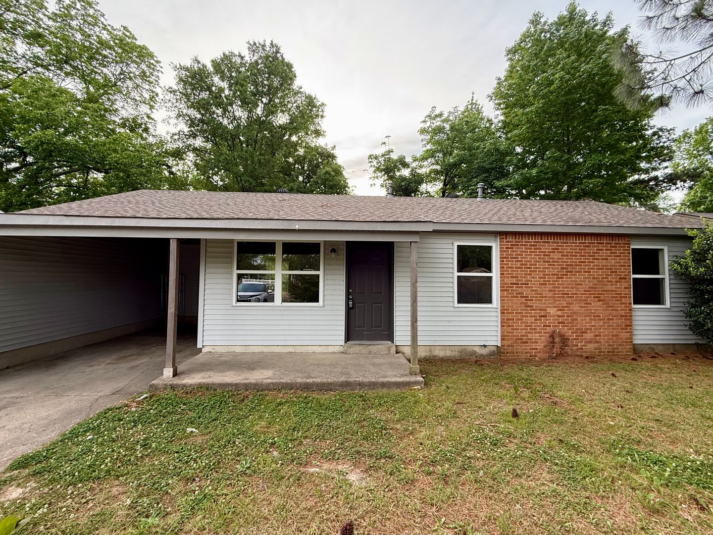 Jonesboro House: 2310 Fairfield