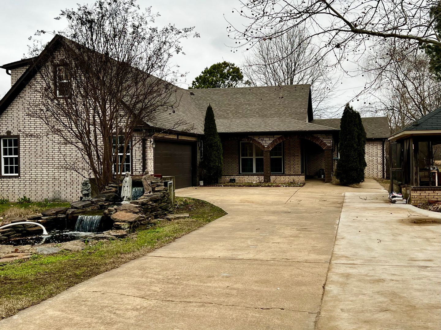 Jonesboro House: 3220 Horseshoe Trails