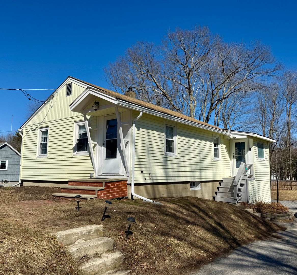 Scarborough House: 4 Second Ave