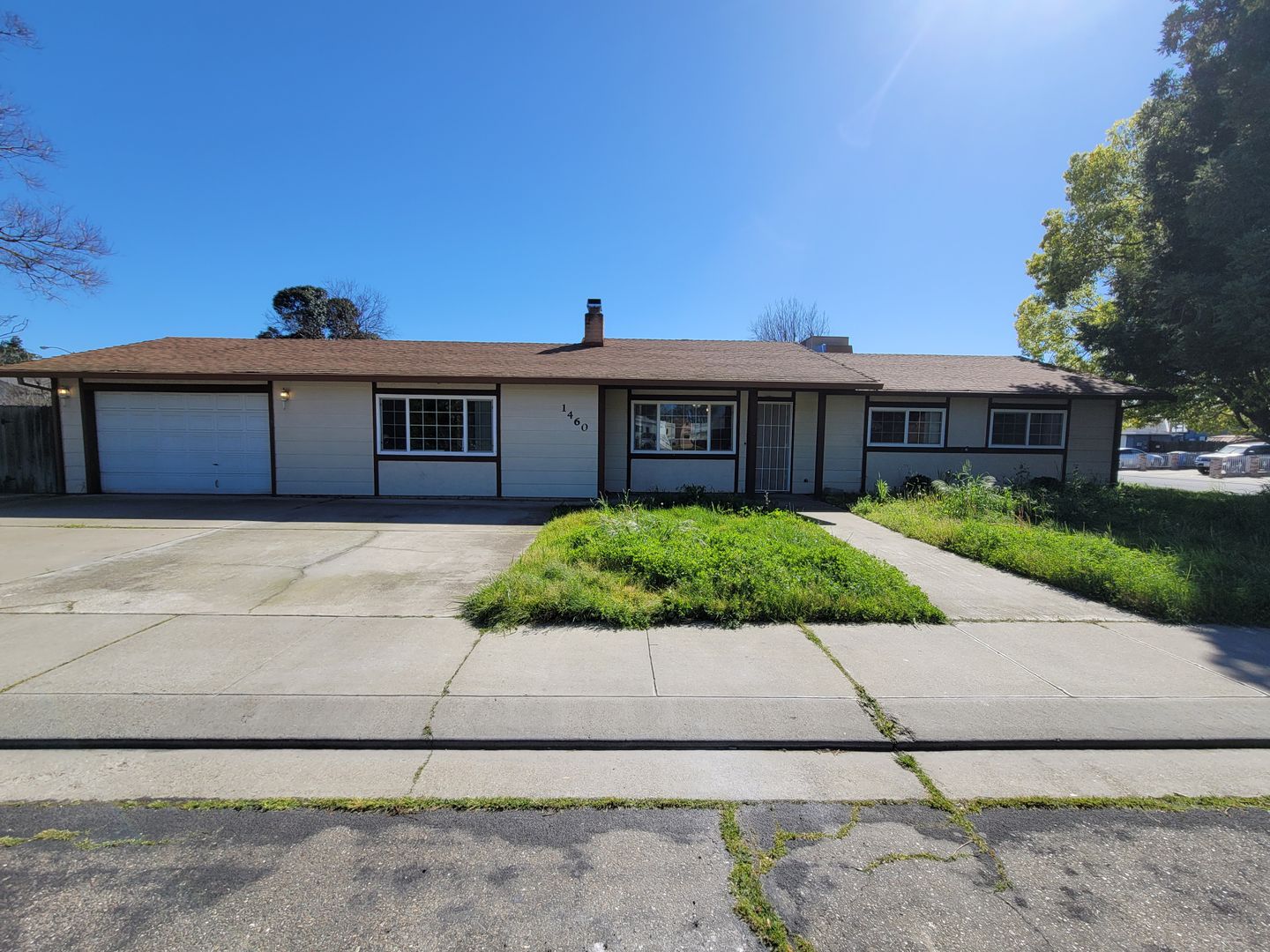Manteca House: 1460 Linden Way