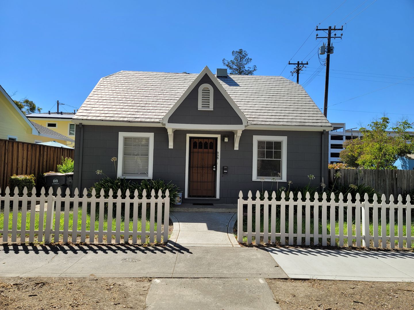 Davis House: 335 I Street