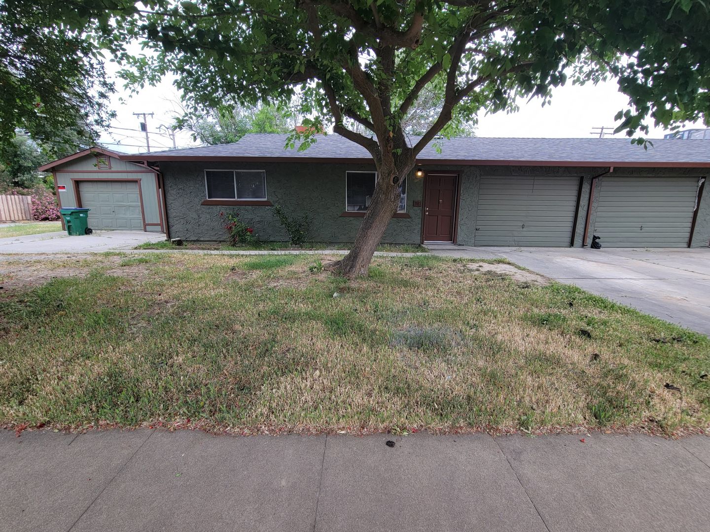 Corning Multiplex: 981 5th Street