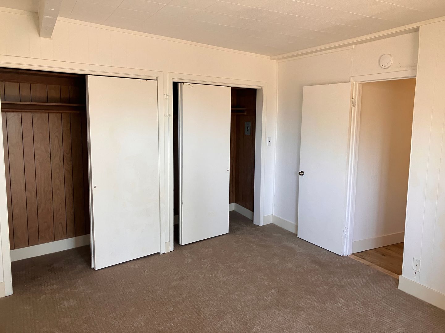 Zephyr Cove Apartment: 636 Lakeview Ave