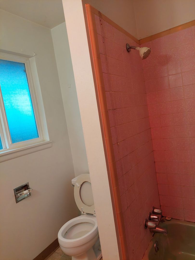 South Lake Tahoe Apartment: 881-883 Modesto Ave