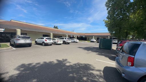 900 SF Commercial Unit for Lease – Oakdale Business Park – photo 1