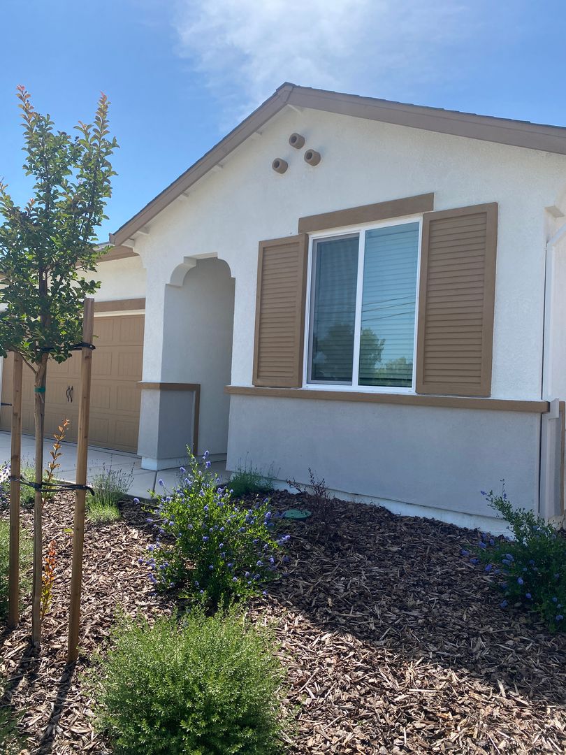 Riverbank House: 4408 Santa Fe St.