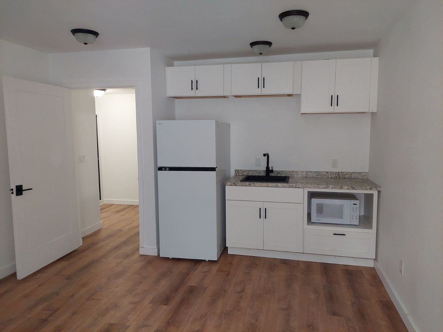 South Lake Tahoe Apartment: 966 Modesto Ave