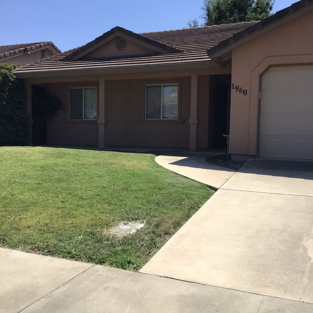 Yuba City House: 1960 Harbor Town Drive