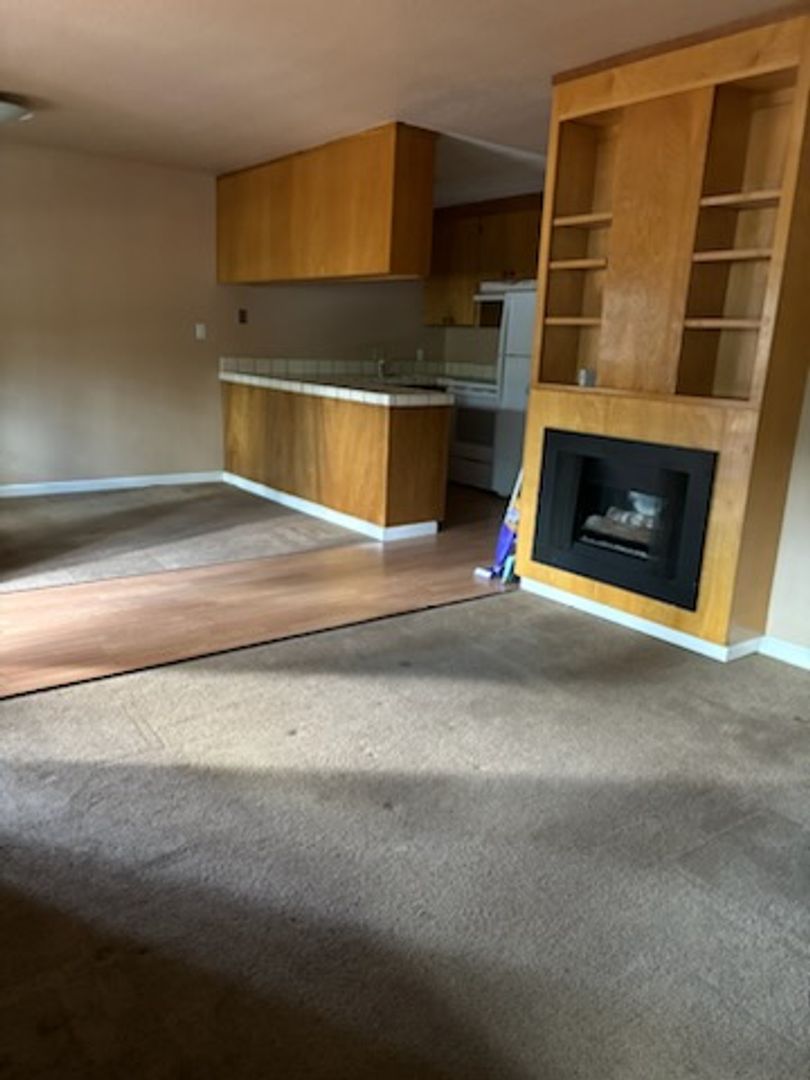 South Lake Tahoe Apartment: 1088 Fourth St