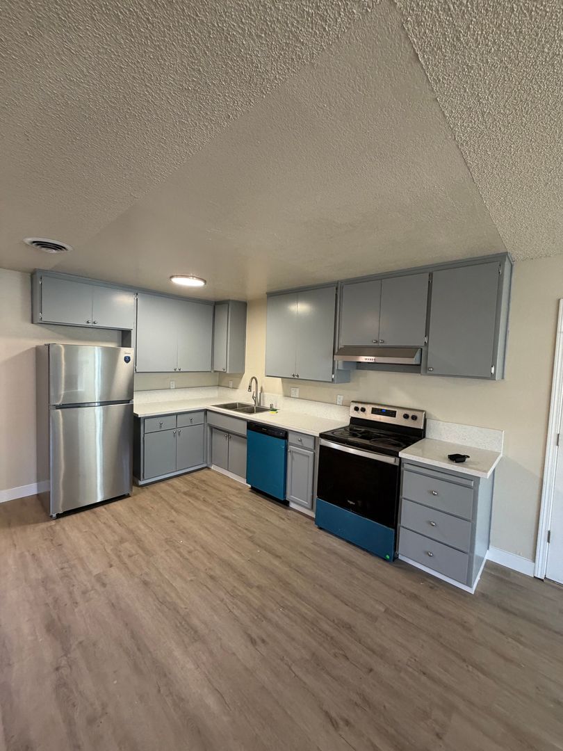 Marysville Apartment: 1149 & 1151 Nadene Drive