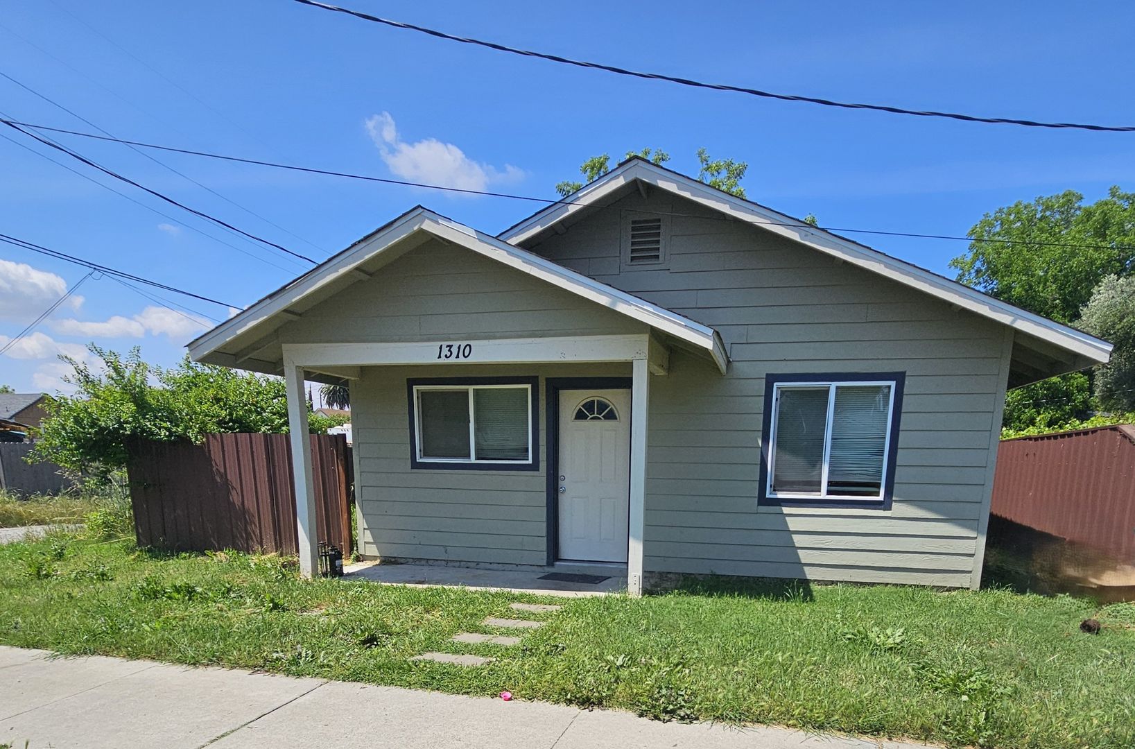 Corning House: 1310 East Street