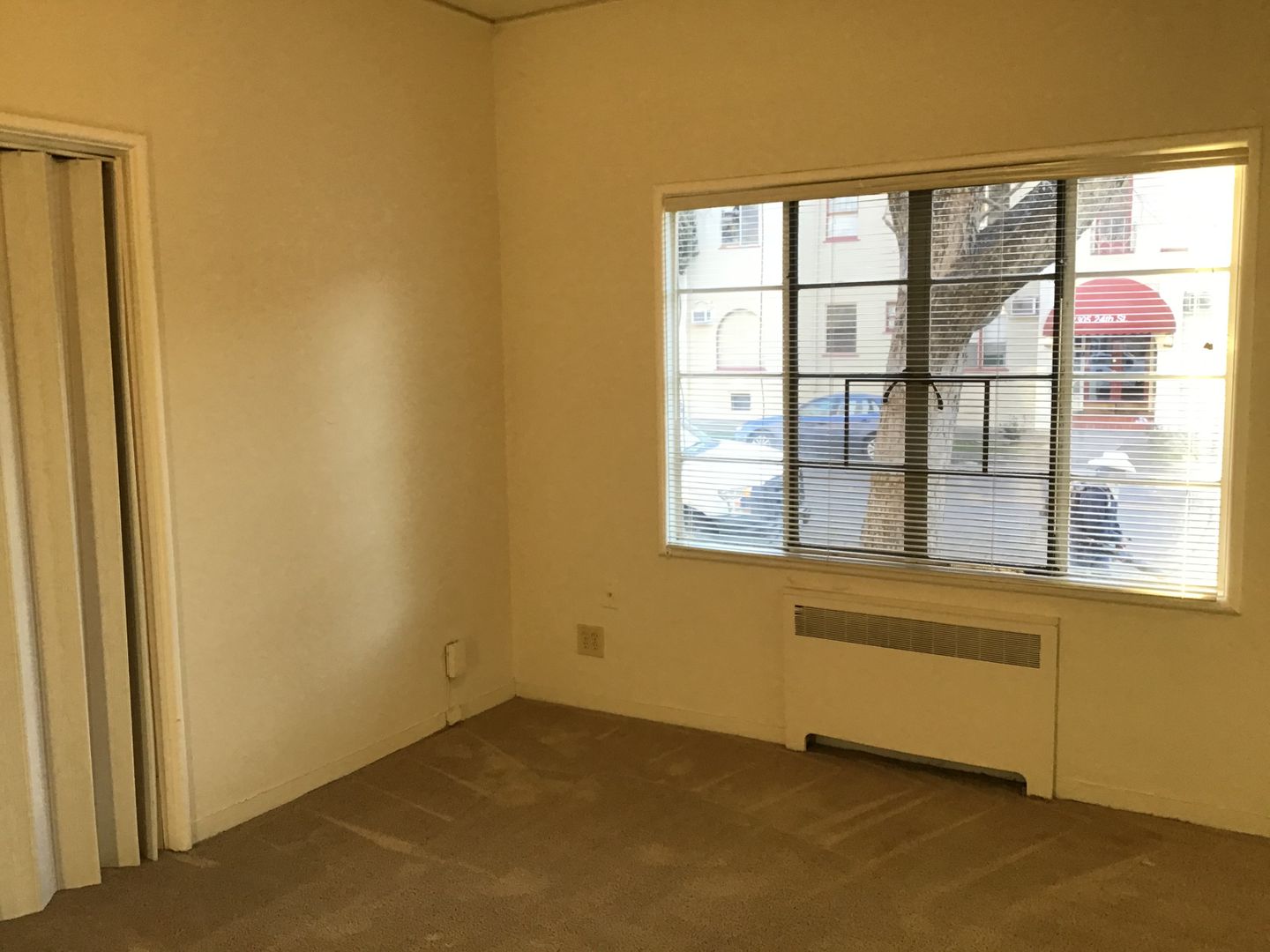 Sacramento Apartment: 2330 Capitol Ave
