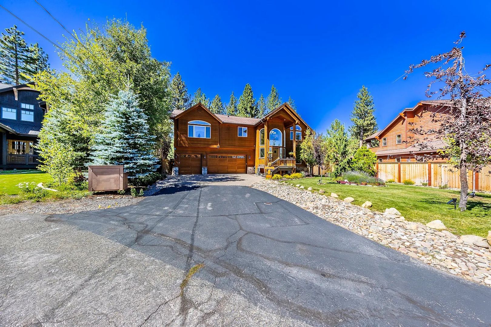 South Lake Tahoe House: 607 Pyramid Way