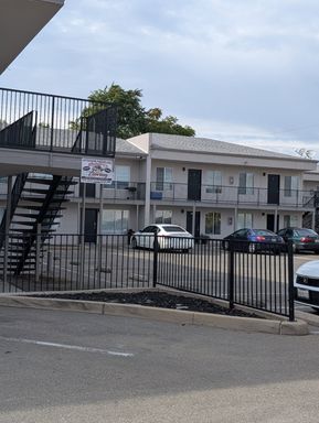 Move-In Special - ½ Off 1st Months Rent – photo 1