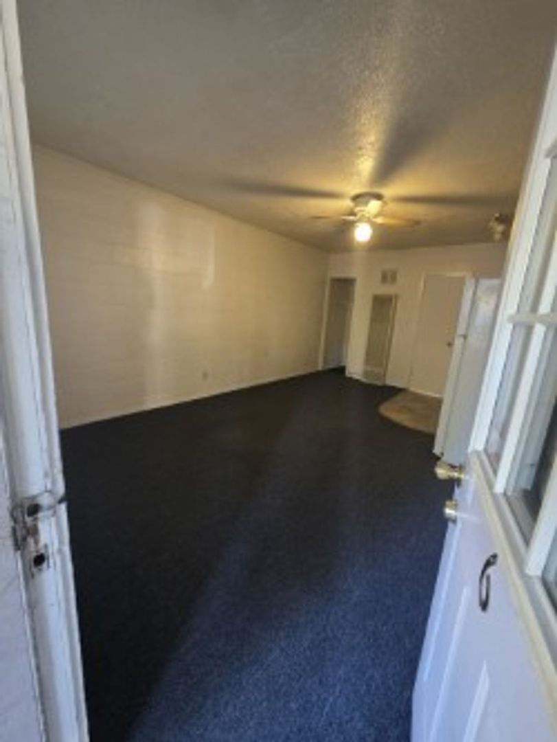 South Lake Tahoe Apartment: 879 Emerald Bay Road