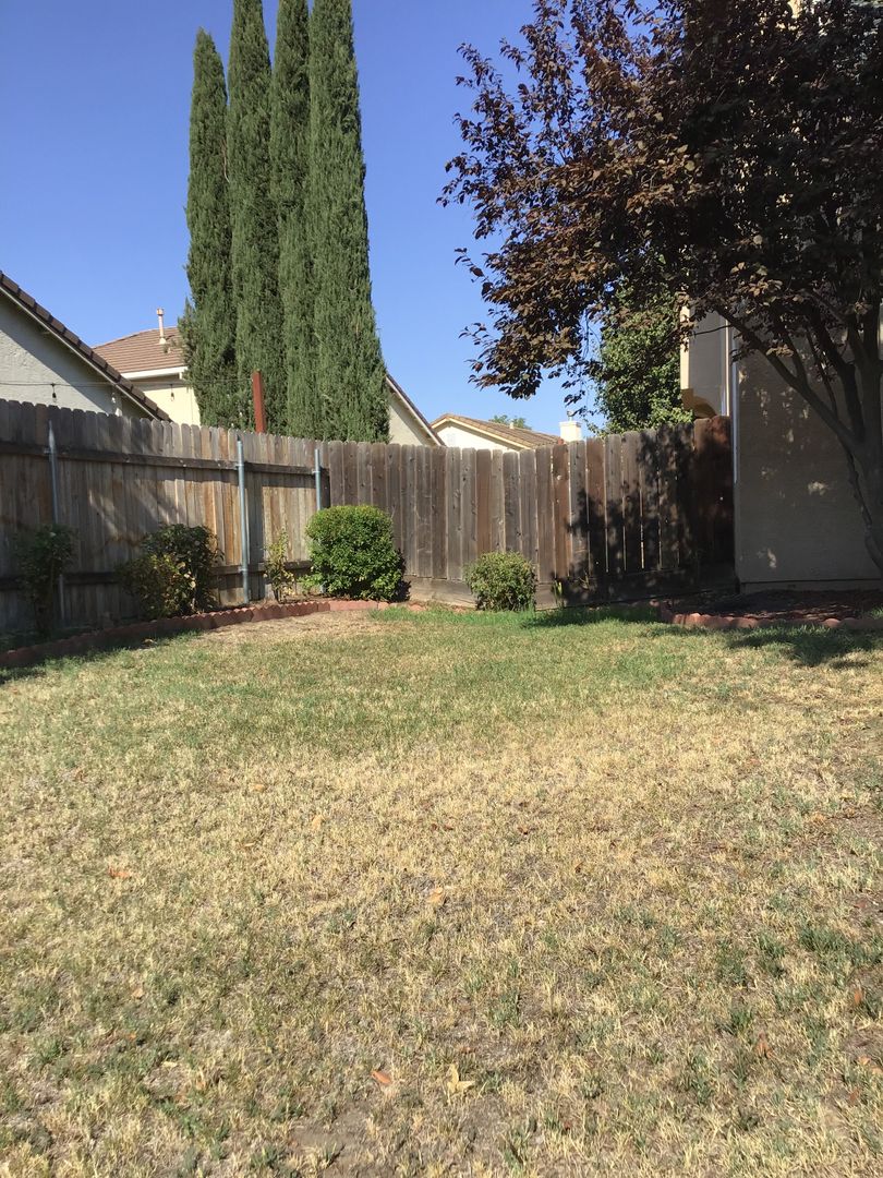 Yuba City House: 2109 Buck River Street