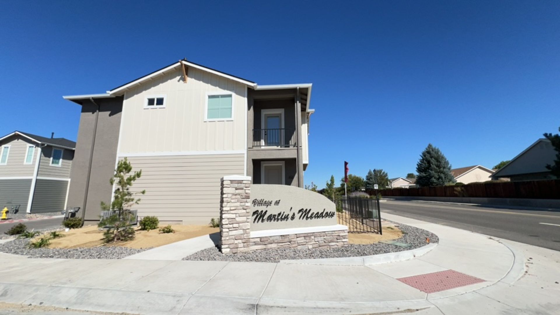 Gardnerville Townhome: 451 Blackbird Ln