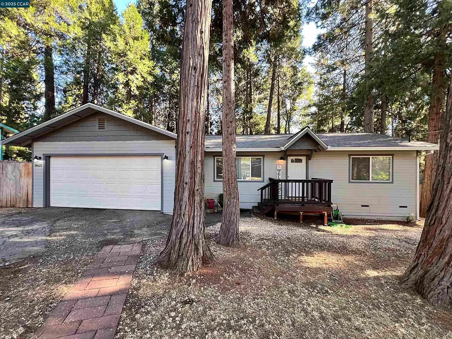 Magalia House: 14625 Bridgeport Cir