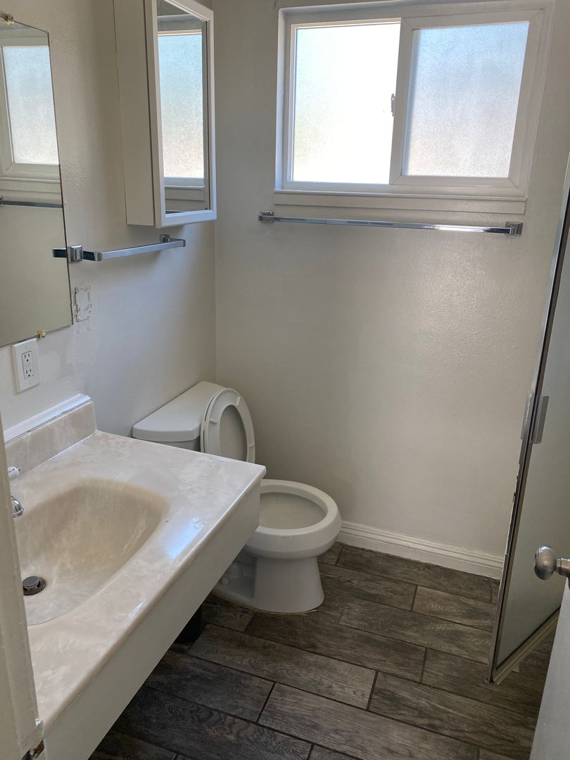 South Lake Tahoe Apartment: 2187 Lake Tahoe Blvd