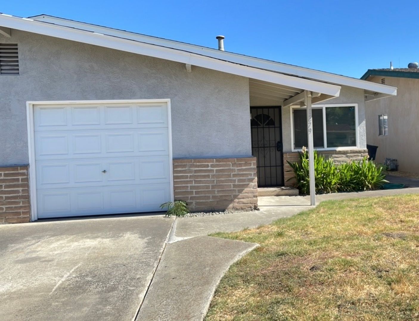 Oakdale Multiplex: 1279 W H Street