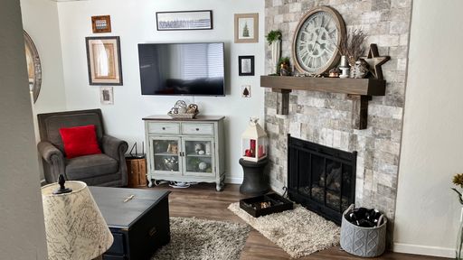 Cozy two bedroom Lake Village Condo available September 14th